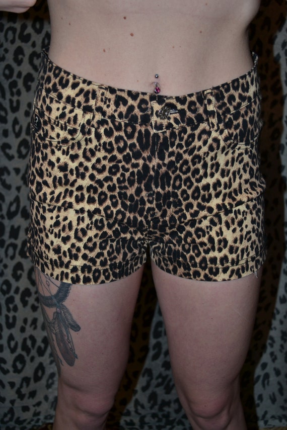 90's GUESS Leopard Shorts Summer SLick HOt Pants … - image 4