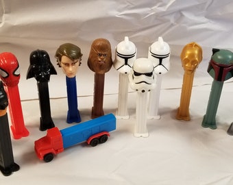 Star Wars, Super Hero's and other Pez dispensers.  Lot of 15