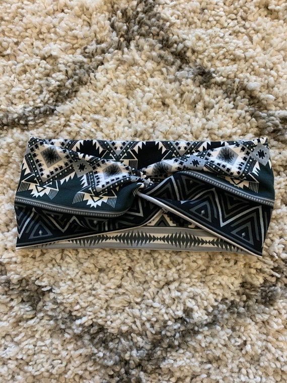 Knotted Headband: Black and White Tribal Zigzag, Wide Twist  display picture 2