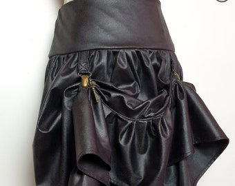 jupe noir double face steampunk  faux cuir avec pinces, asymétrique, vêtement femme dance, gothique burlesque medieval