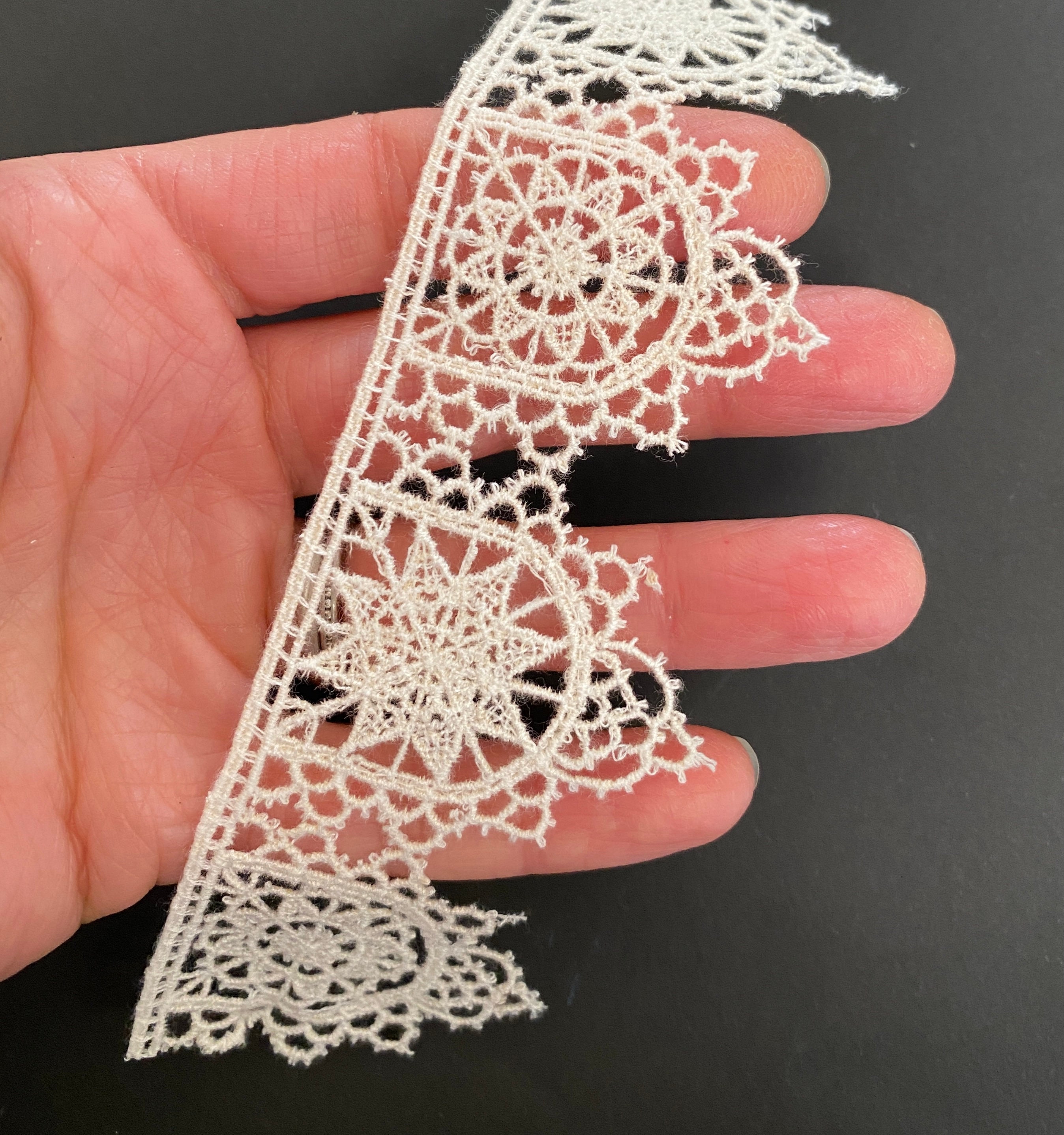 Tudor style Schole-House lace for Renaissance or Elizabethan reenactment, 1 3/4" (45mm) - sold by the half yard, Tudor Tailor exclusive