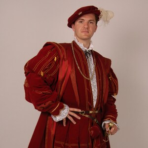 Pattern for Henrician man's short gown