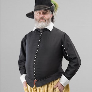 Pattern for late Elizabethan man&#39;s doublet with variations, Tudor Tailor exclusive