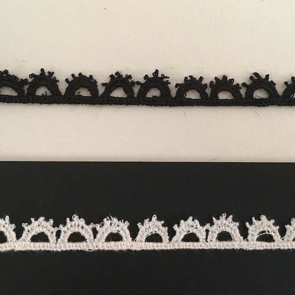 Tudor style edging scallop lace for Renaissance or Elizabethan reenactment, 3/8" (10mm) - sold by the half yard