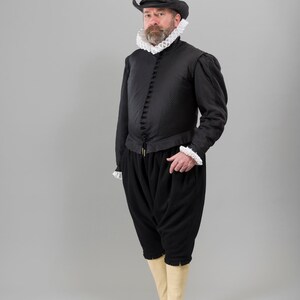 Pattern for late Elizabethan man's trunk hose