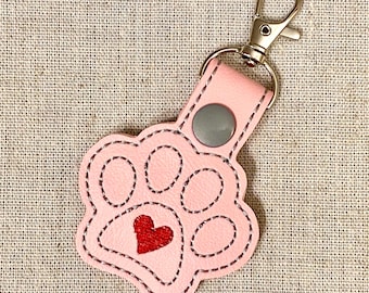 PAW KEY CHAIN, dog paw print key chain, dog paw print bag tag, paw snap tab, embroidered paw key chain