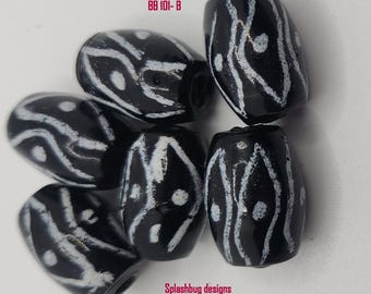 Handmade Recycled Glass Bead Necklace: Black and White Artistic Designs