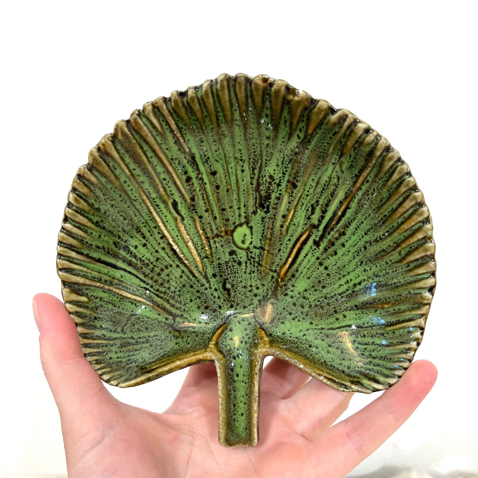 Darling Ceramic Lily Pad Jewelry Dish Tropical Lily Pad Leaf Etsy