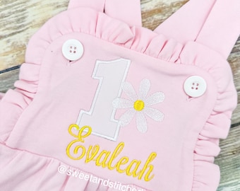 Monogrammed baby girl cake smash outfit with 1 and daisy, girls floral birthday bubble outfit, daisy 1st birthday outfit