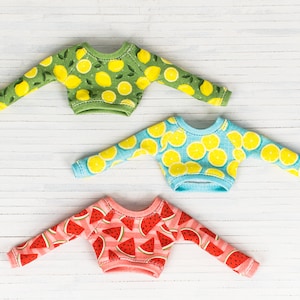 Short pullover blouse for dolls: Pullip, Blythe, Poppy Parker, Obitsu. Lemon print, Watermelon pink