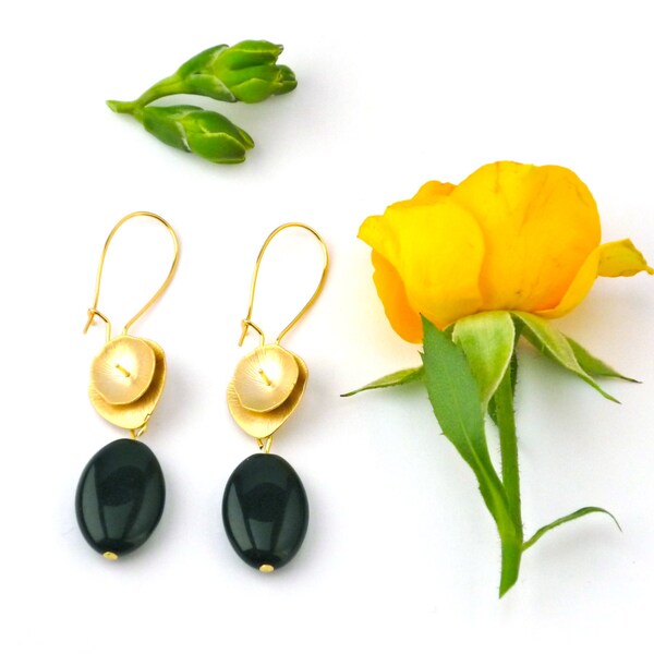 Lotus earrings with onyx black teardrop - Black and gold earrings- Long dangle earrings