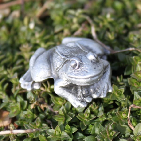 Hastings Pewter Company Lead Free Pewter Frog Figurine fine pewter sitting frog game piece  small gift  Made in Michigan made in MI made