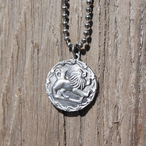 Sin plomo Peltre Leo Zodiaco Collar Leo Astrología Collar Colgante Gráfico de nacimiento Signo del zodiaco Metal Boho Joyería Regalo Horóscopo Joyería León