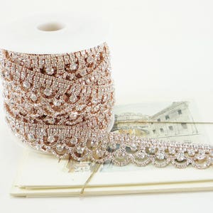25mm Rose Gold Rhinestone Scallop Trim in Clear Crystal for Wedding Decor, Jewelry Chains, Accessories, Costume 1 Feet Qty