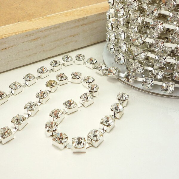 Silver Rhinestone Chain, Clear Crystal Trim, (6mm / 1 Yard Qty)