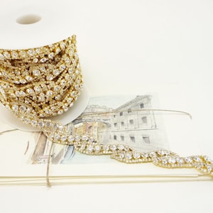 Gold Rhinestone Floral Trim, Rhinestone Applique, Rhinestone Chain, Wedding Rhinestone Trim, Clear Crystal Trim,18mm ( 1 Feet Qty)