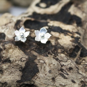 Flower Earrings, Gifts for Her, wild flower earrings, Day wear Jewellery, Casual Jewellery, Handmade Jewellery, image 3