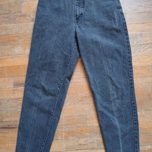 Jaren 90 zwarte streetwear van Carol Little, hoog getailleerde jeans, maat 10