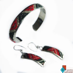 Einzigartige elegante Alpaka Metall Satz von Schmuck Ohrringe Armband mit ethnischen Stoff Textil Hand gemacht handgefertigt Silber grün rot weiß