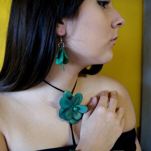 Set of tagua and acai jewellery earrings necklace macrame dyed ecological jewlery green black unique set recycled soft lightweight oryginal