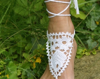 Unique oryginal barefoot sandals hand crochet lace woman white bridal cotton anklet beach wedding festival hippy boho bohemian gypsy retro