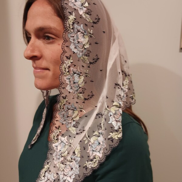 Veil-lace/mantilla veil