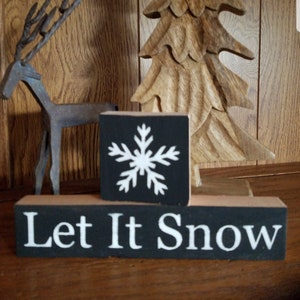 Let it Snow Winter Christmas Snowflake Wood Sign Set