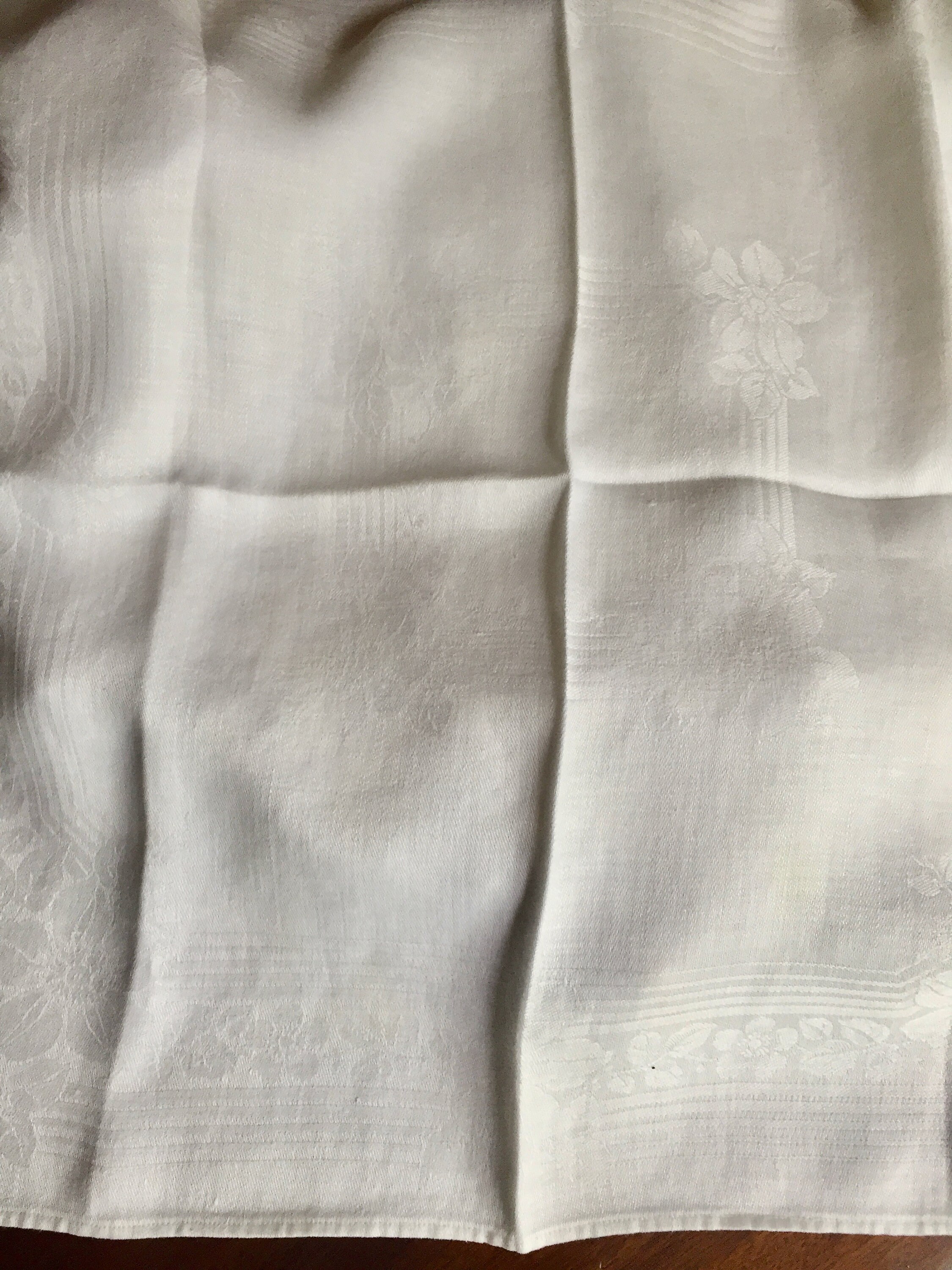 Large White Damask Napkins Set of 6, 20 Inch, Holiday Dining, French