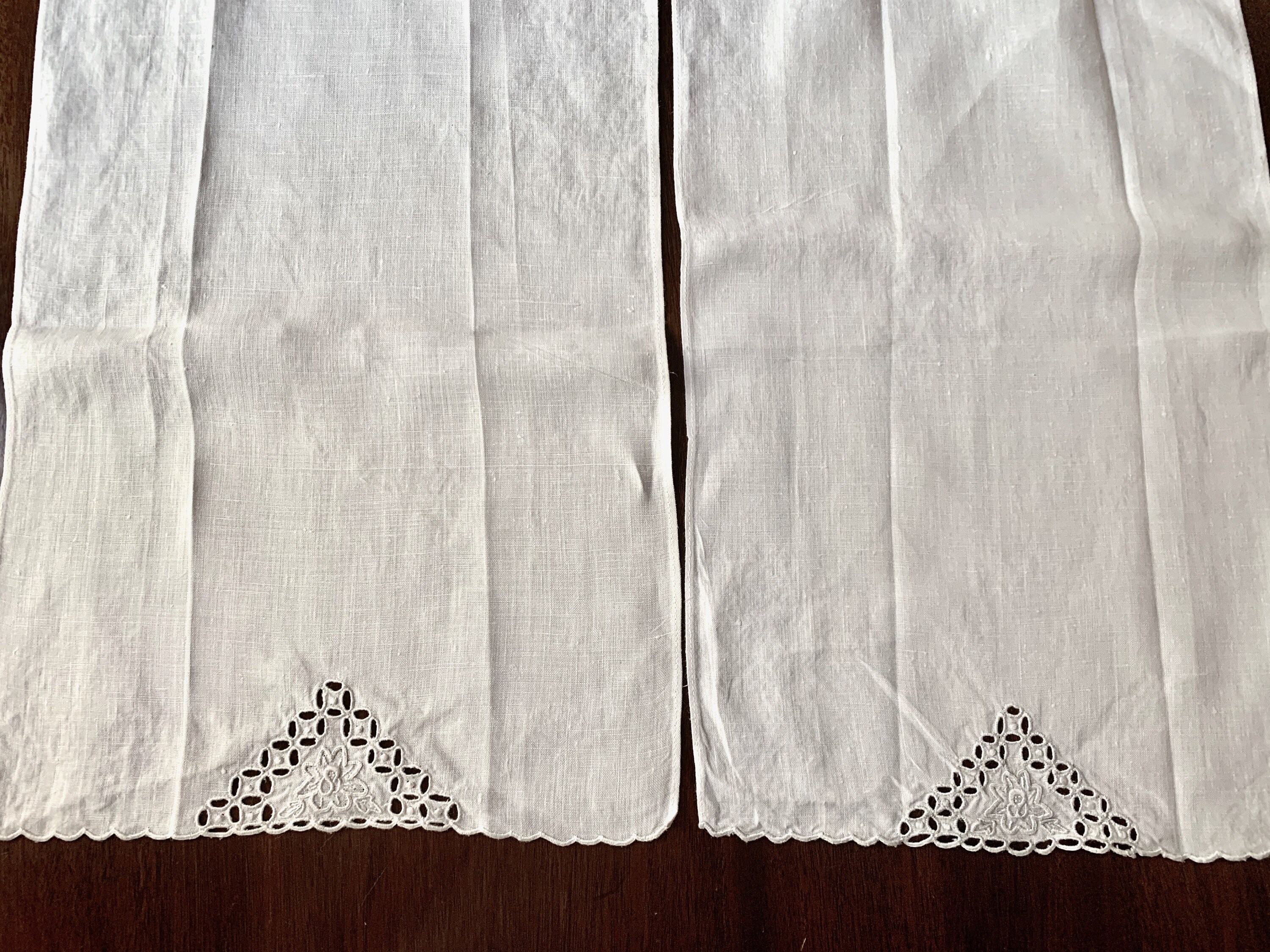 White Linen Tea Towel, Vintage Linen Guest Hand Towel with Floral