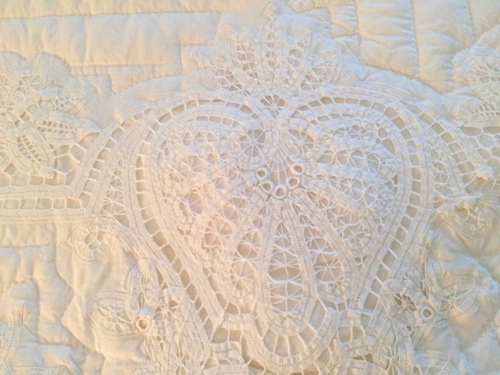 White Battenburg Quilted Coverlet, Vintage Full Size Quilted Duvet