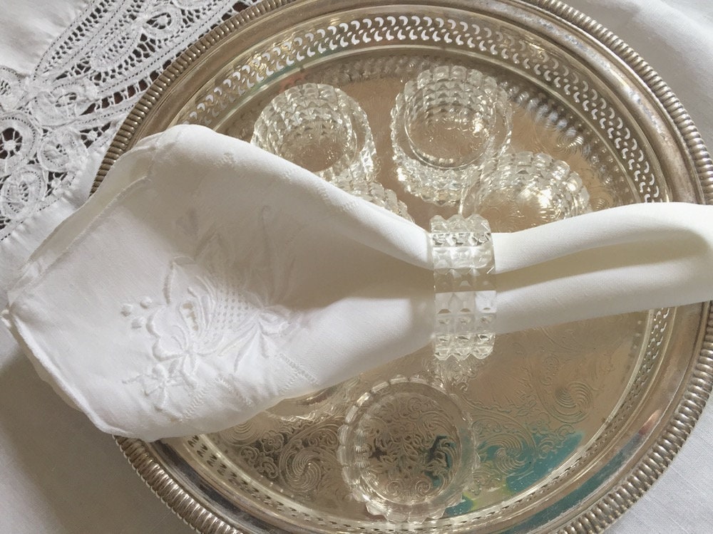 8 Crystal Napkin Rings, Diamond Cut Pattern Napkin Holders,Wedding