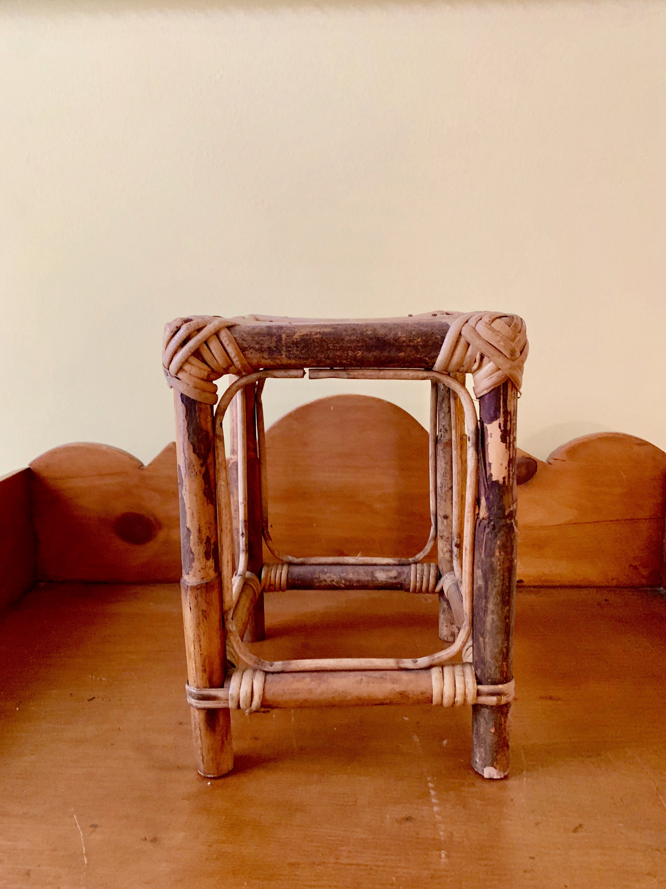 Small Bamboo Plant Stand, Vintage Bamboo Decor, 9.5 Inch Plant Stand