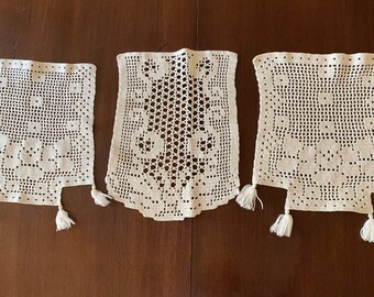 Cream Crochet Doilies, Set of 3 Handmade Cotton Ecru Doilies, Doilies with Tassels, Cottage Farmhouse Handmade Linens