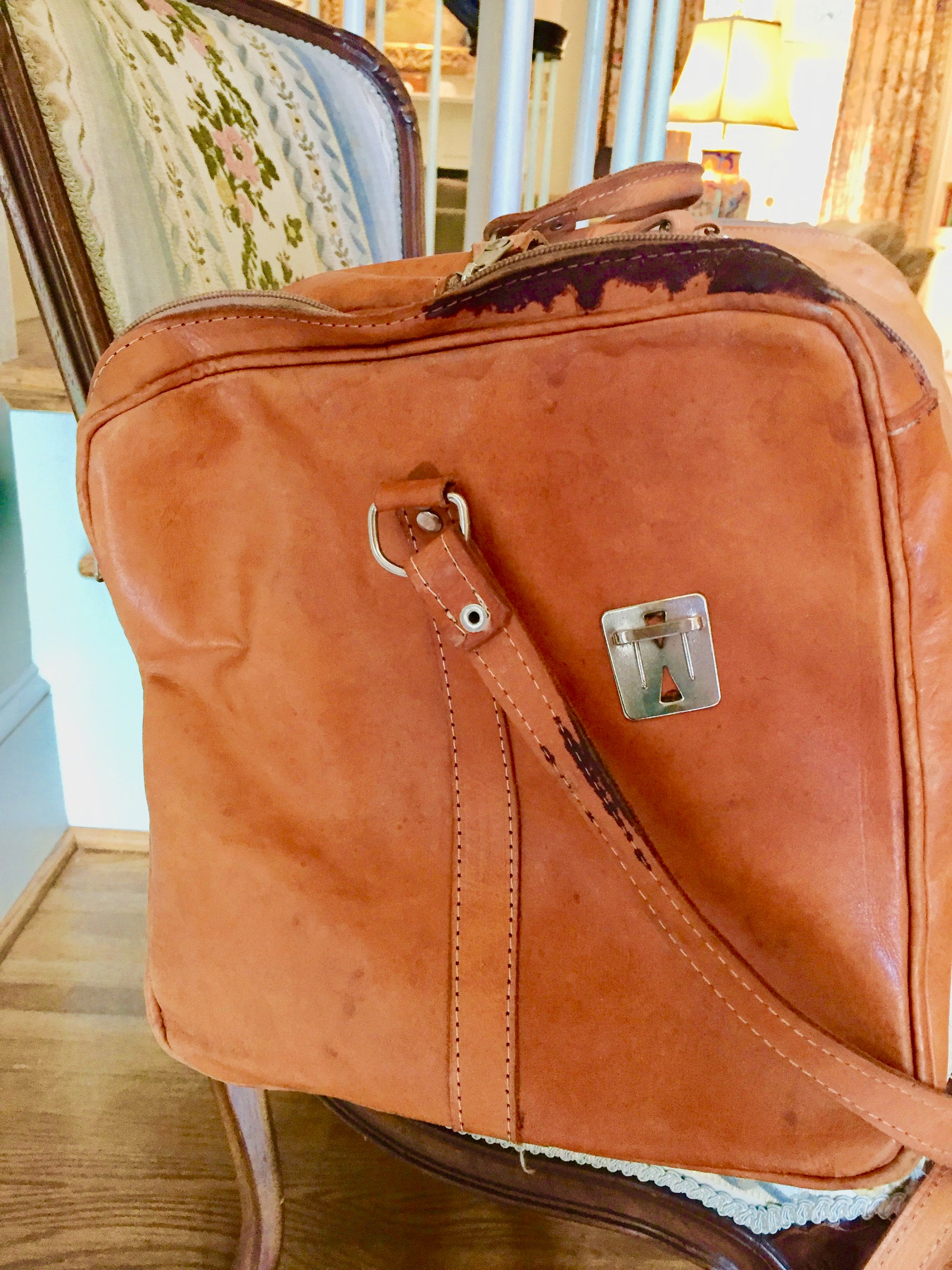 Vintage Leather Carry On Bag, Leather Duffle Bag, Large Leather Travel