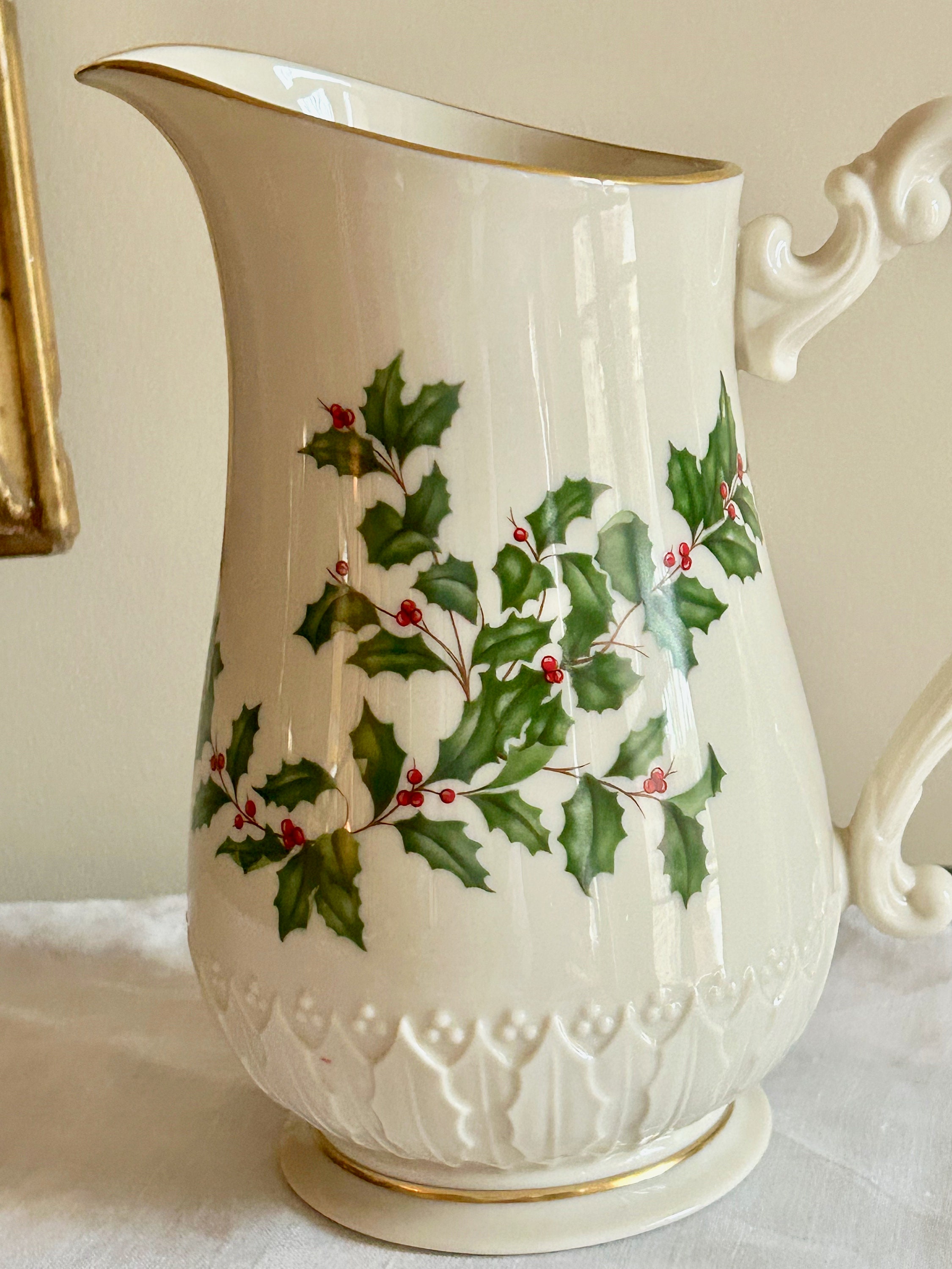 Lenox Holiday Pitcher, 32 Ounce Pitcher with Holly and Berries, Raised