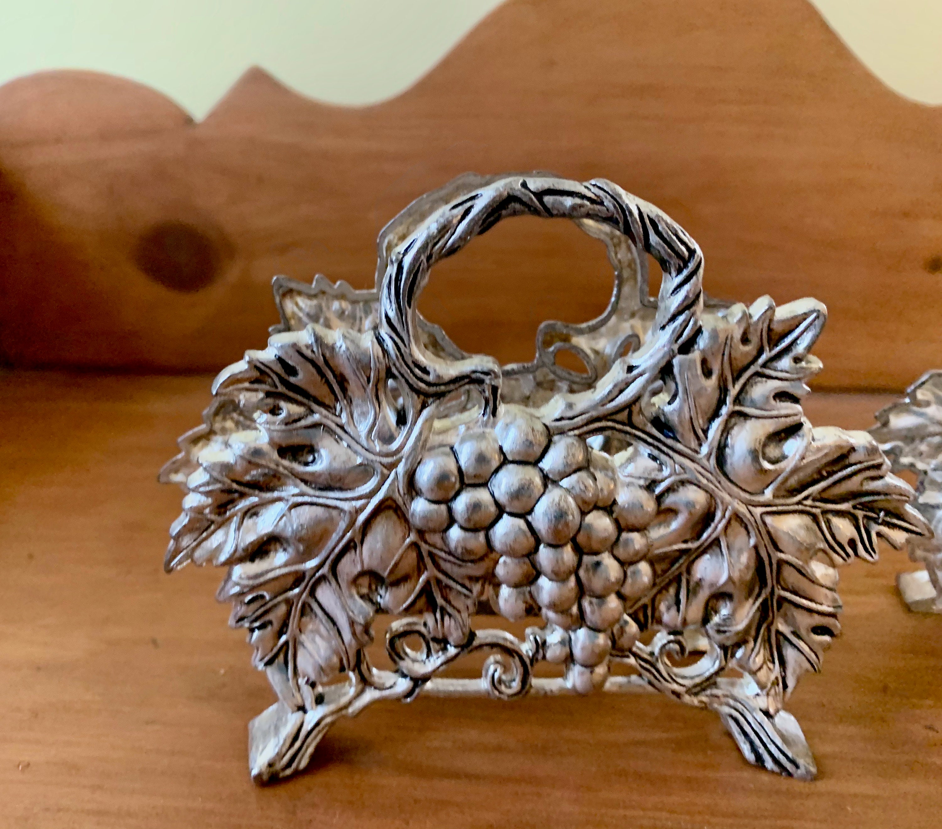 Silver Plate Grape Napkin Holder, Grape Leaf with Vines Godinger Napkin
