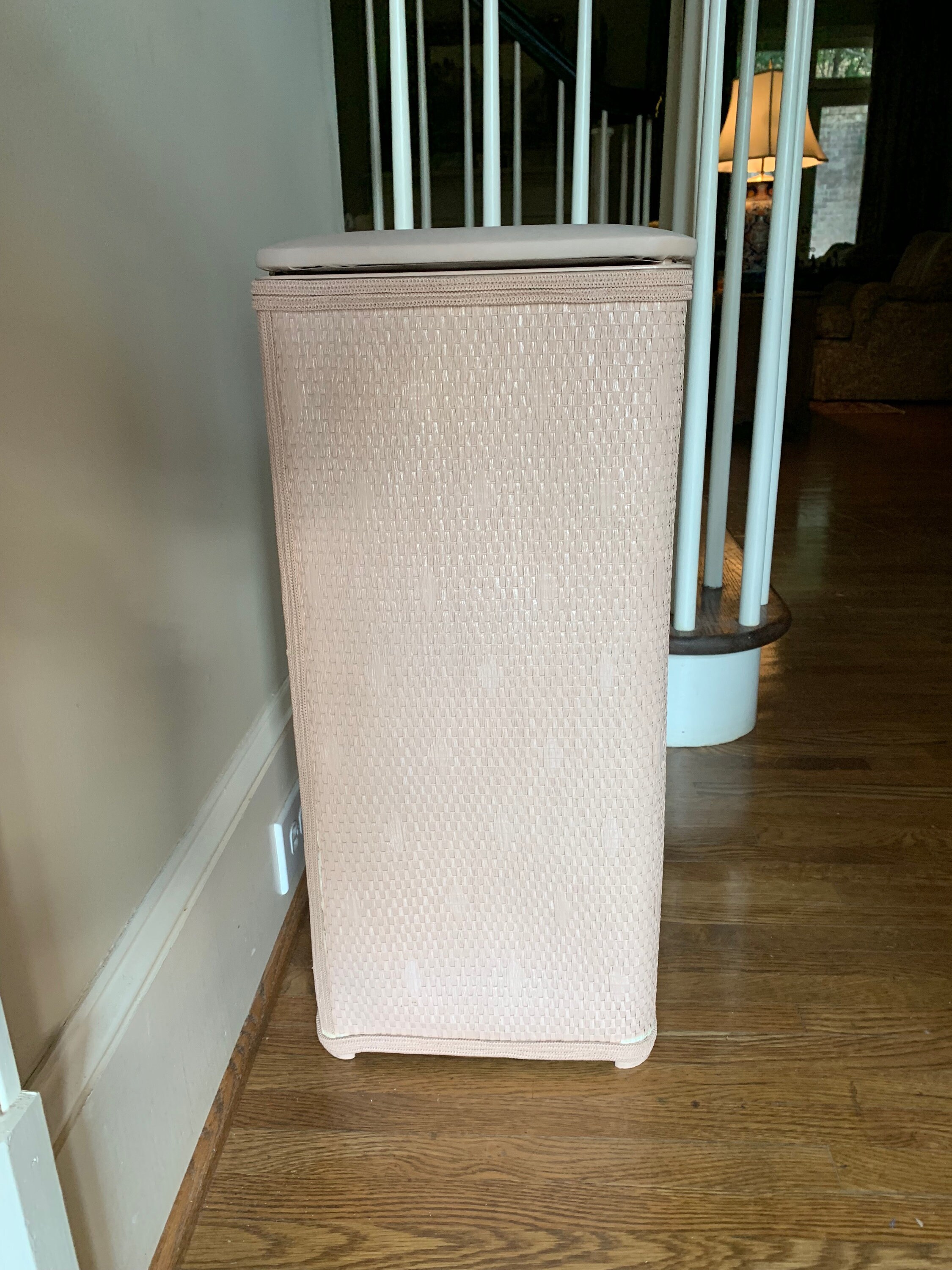 Reserve Marsha,Vintage Pink Hamper, Dusty Pink Wicker Clothes Hamper