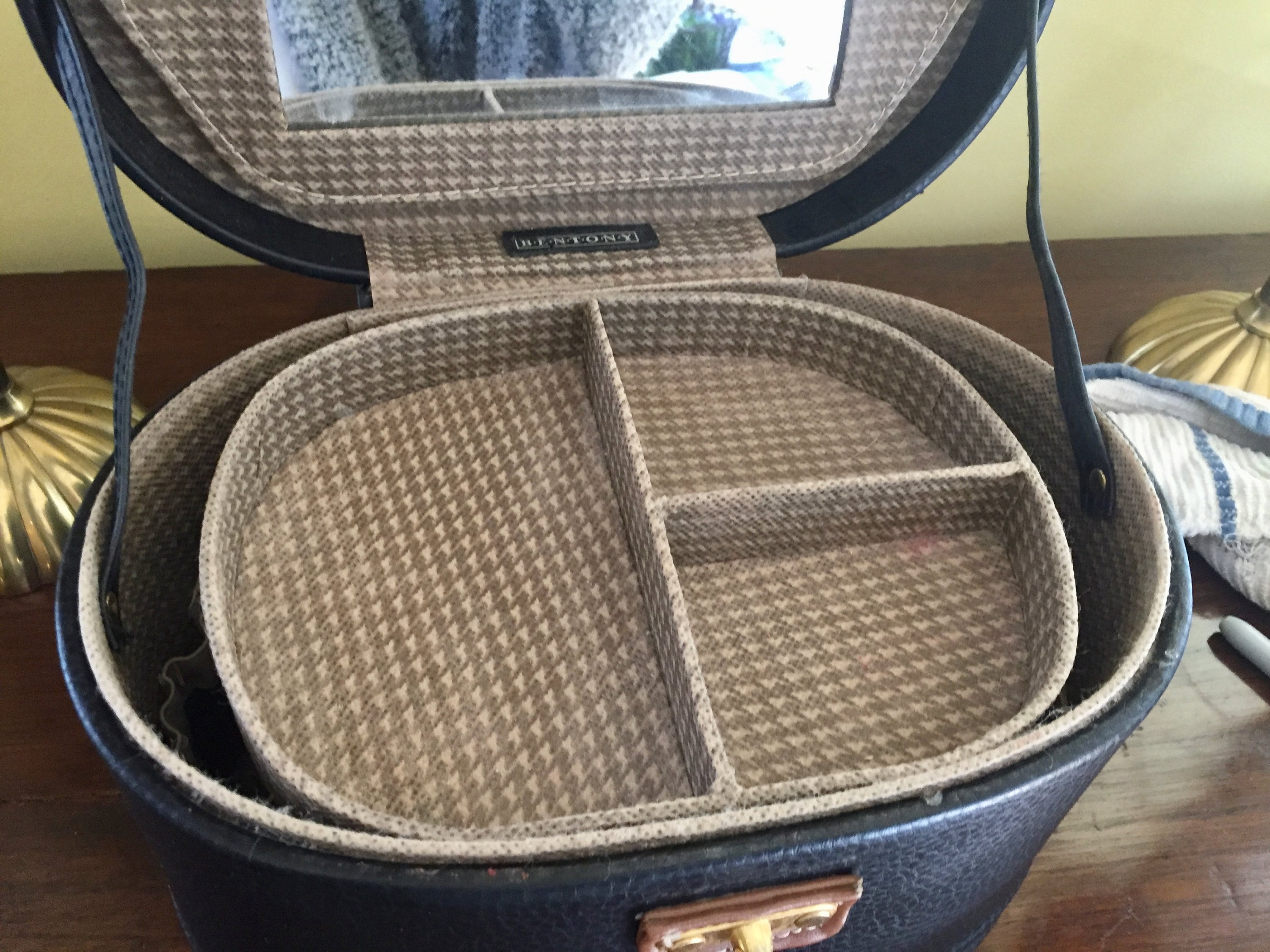 Vintage Leather Makeup Case, Brown Tan Herringbone Lining, Oval Shaped