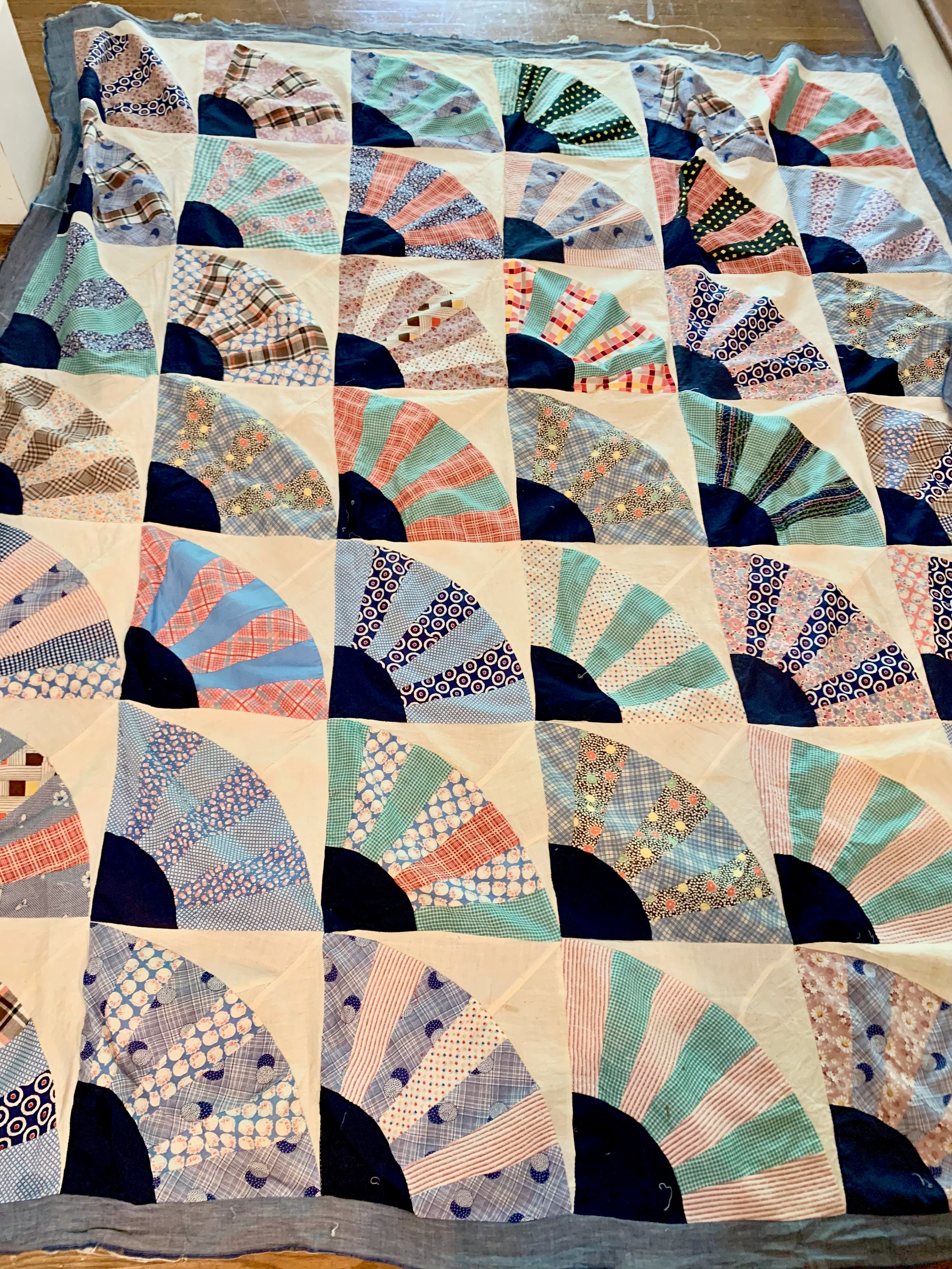 Vintage Fan Quilt Top, Feed Sack Material, Handmade Southern Fan