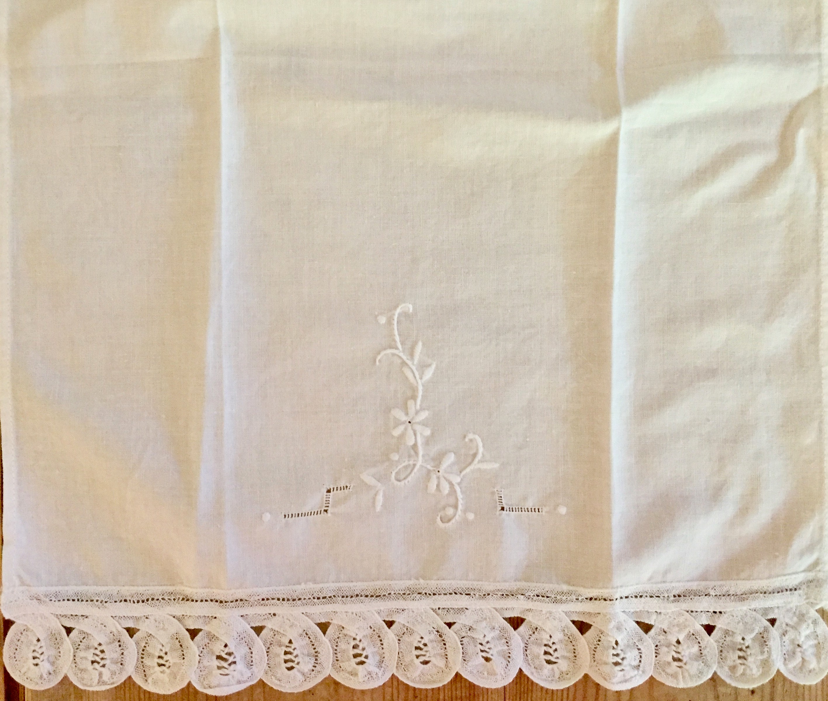 White Battenburg Tea Towel, Vintage Guest Hand Towel, Embroidered ...