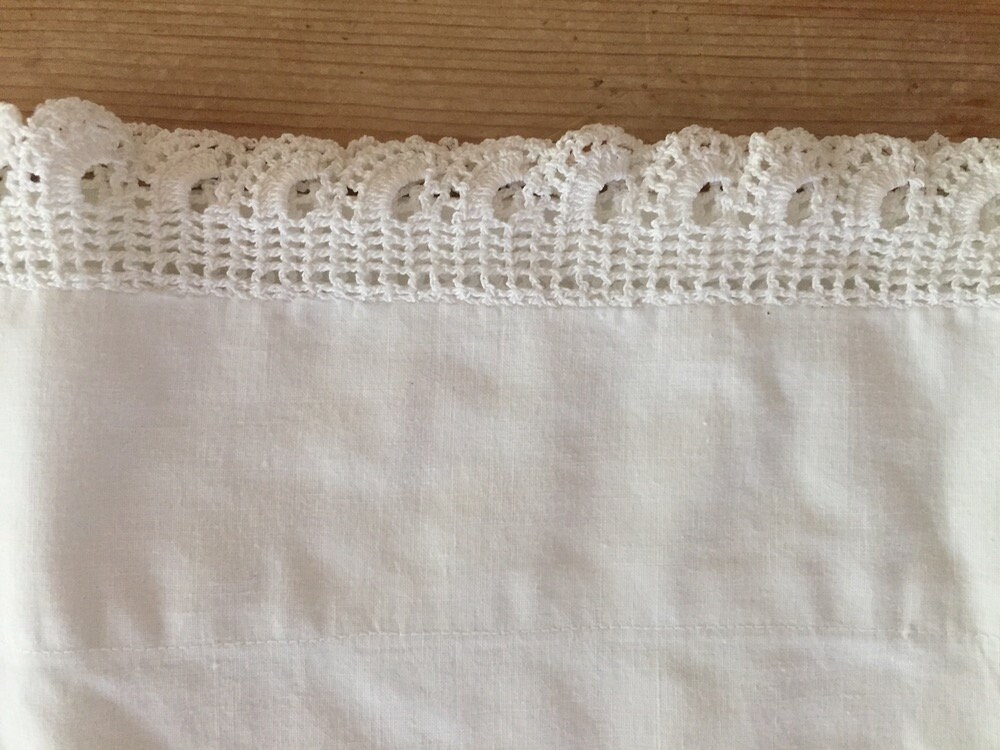 Vintage White Pillowcases Crochet Lace Trim 2 Pillowcases Cottage