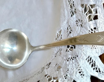 Art Deco Gravy Ladle, Wm. A. Rogers Silver Plate Nuart Pattern Ladle 1930's