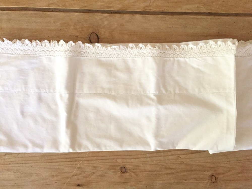 Vintage White Pillowcases Crochet Lace Trim 2 Pillowcases Cottage