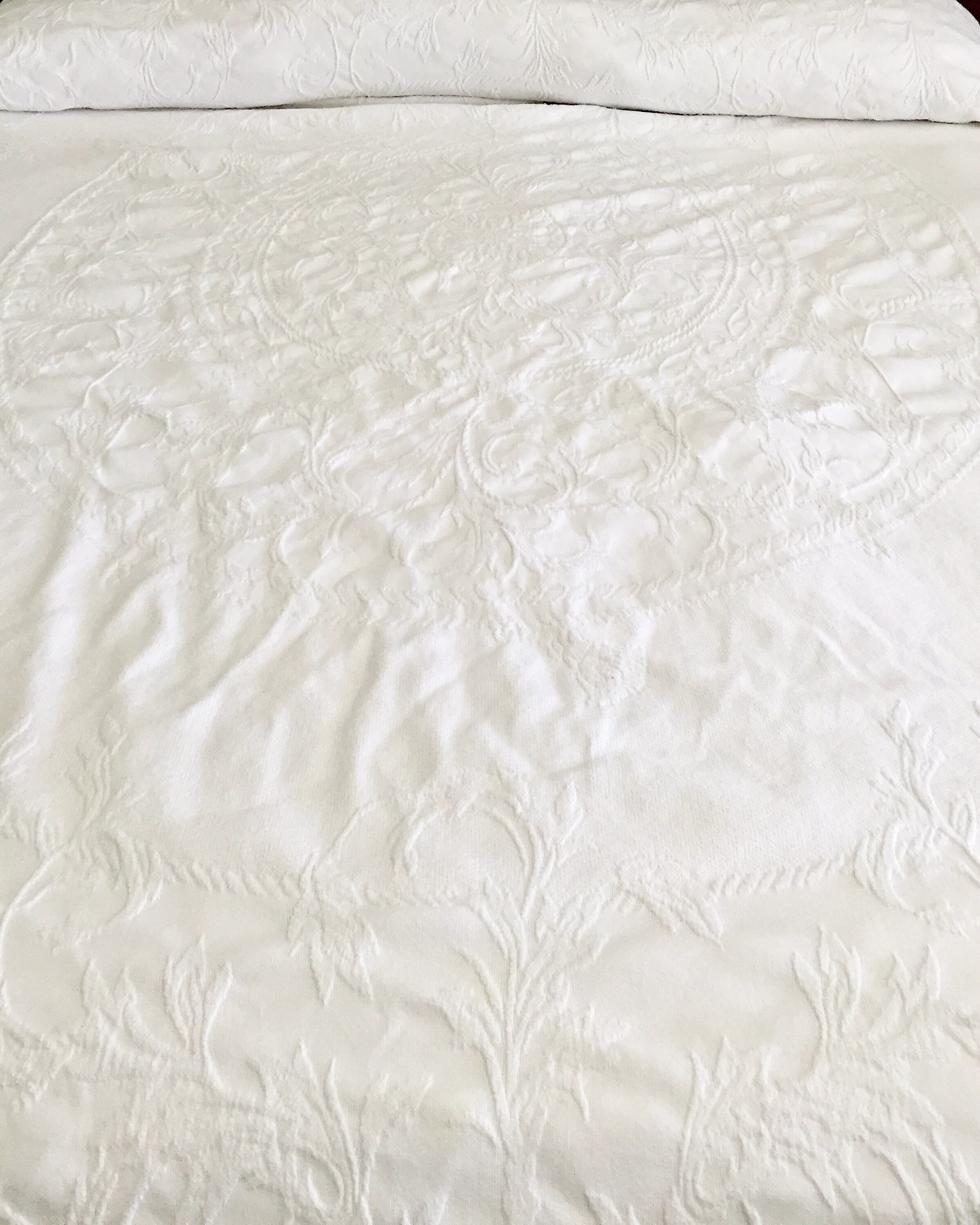 White Cotton Woven Bedspread, Vintage Jacquard Queen Size Coverlet, 2