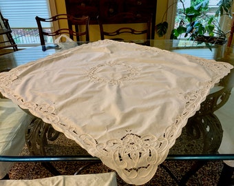 Ivory Battenburg Tablecloth, Vintage Battenburg Style Square Table Topper, 39 Inch Centerpiece Tablecloth, Cottage Farmhouse