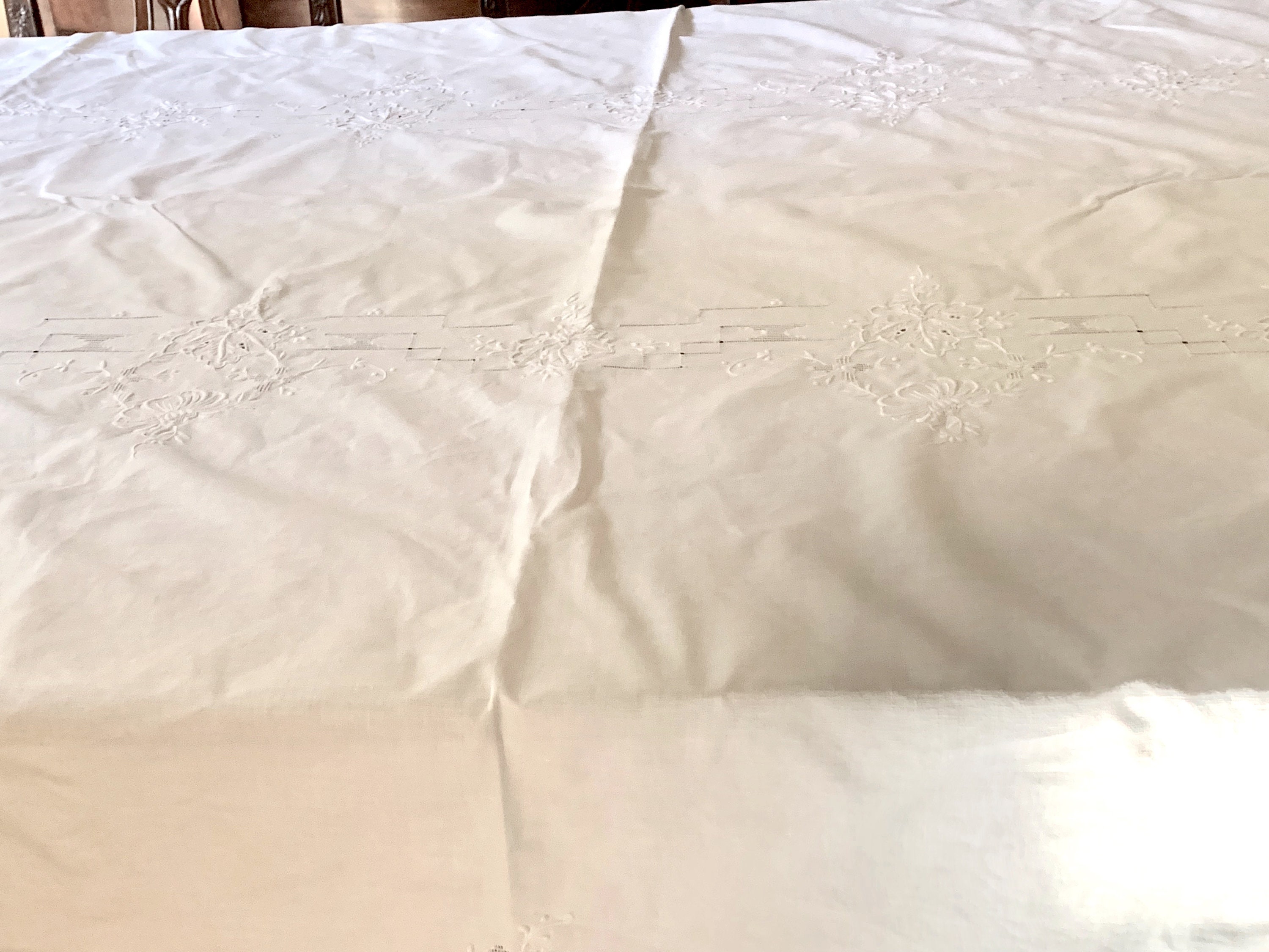 White Embroidered Tablecloth with Drawnwork, Vintage Floral Embroidered