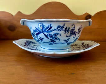 Blue Danube Gravy, Vintage Sauce Boat with Attached Under Plate Blue Danube Pattern, Blue White Collectible China, Old Blue Onion Pattern