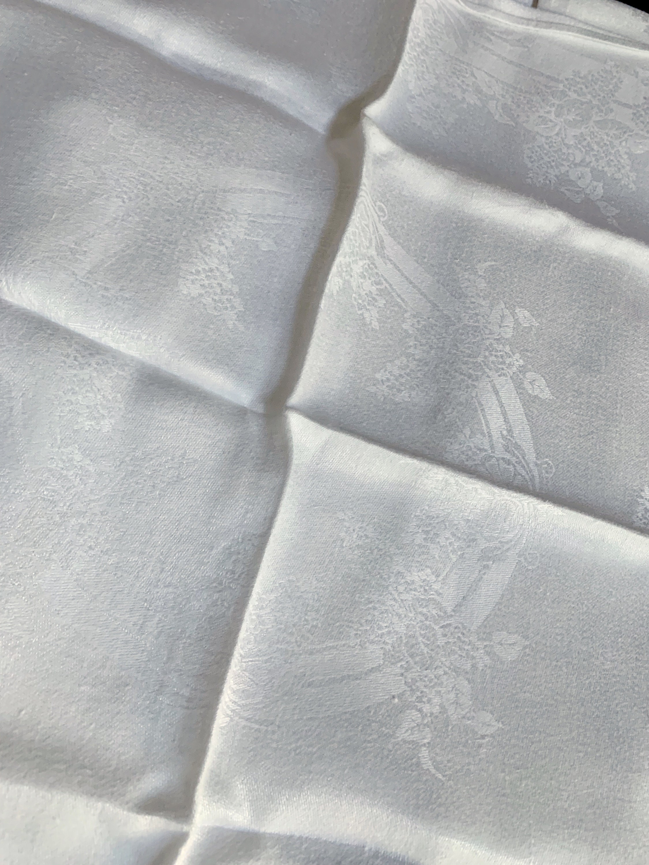 12 Linen Damask Napkins, Ex Large Banquet Cream Damask Napkins, 22 Inch