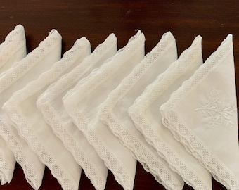 Linen Lace Napkins, White Line with Embroidered Floral Corner, Set of 9 Dinner Napkins, French Cottage Farmhouse, Holiday Entertaining