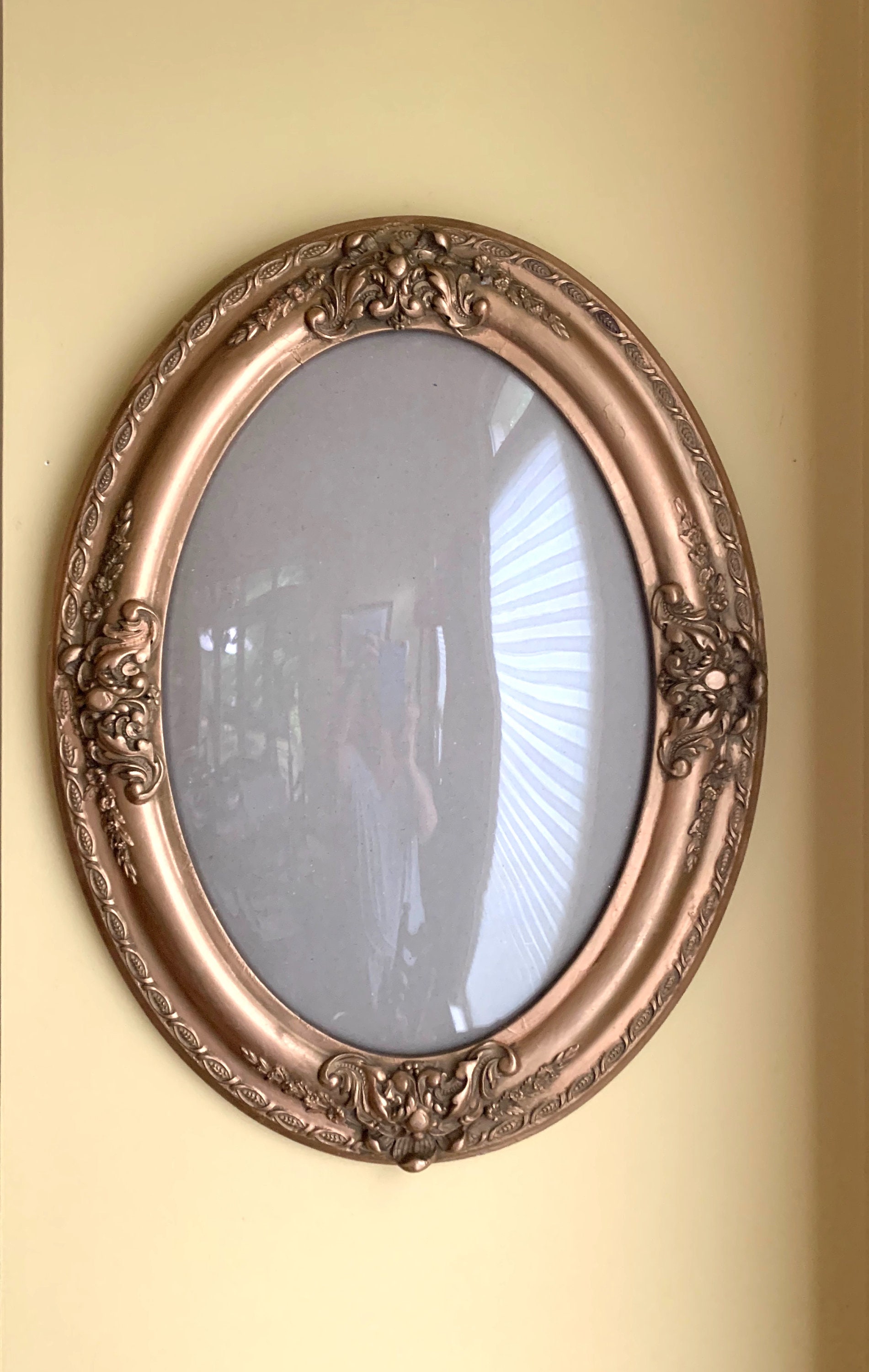 Antique Gold Frame, Victorian Oval Wooden Plaster Frame with Convex